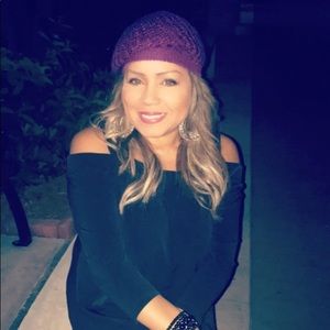 Meet your Posher, Felicia